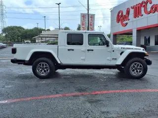Jeep Gladiator 2025 4x4 Rubicon 4 puertas Crew Cab 5.0 pies SB