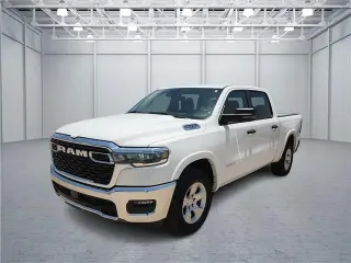 Ram 1500 2025 4x4 Lone Star Cabina Doble 4 puertas 5.6 pies. Pickup SB