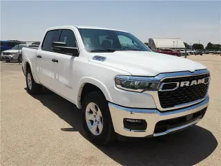 Ram 1500 2025 4x4 Lone Star Cabina Doble 4 puertas 5.6 pies. Pickup SB