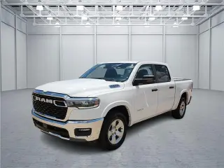 Ram 1500 2025 4x4 Big Horn Cabina Crew de 4 puertas, caja corta de 5.6 pies