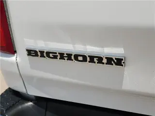 Ram 1500 2025 4x4 Big Horn Cabina Crew de 4 puertas, caja corta de 5.6 pies