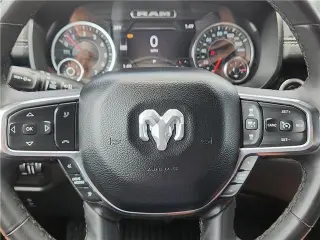 Ram 1500 2025 4x4 Laramie 4 puertas Cabina de equipo 5.6 pies. Pickup SB