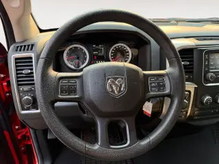 Ram 1500 2016 4x4 SLT Cabina Cuádruple 4 puertas 6.3 ft. Caja Corta Pickup