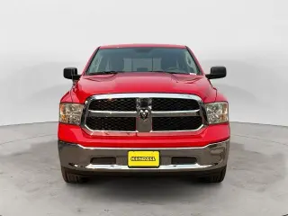 Ram 1500 2016 4x4 SLT Cabina Cuádruple 4 puertas 6.3 ft. Caja Corta Pickup