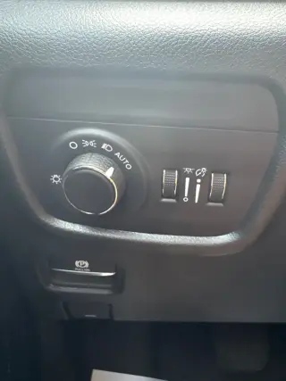 Jeep Grand Cherokee L 2024 4x2 Laredo 4 puertas SUV