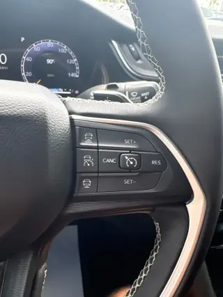Jeep Grand Cherokee L 2024 4x2 Laredo 4 puertas SUV