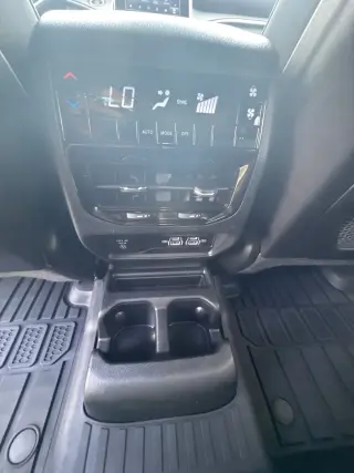 Jeep Grand Cherokee L 2024 4x2 Laredo 4 puertas SUV