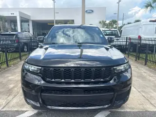 Jeep Grand Cherokee L 2024 4x2 Laredo 4 puertas SUV