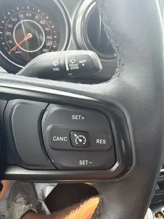 Jeep Gladiator 2023 4x4 Sport 4 puertas Cabina Crew 5.0 pies. SB