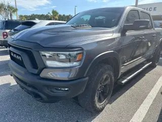 Ram 1500 2024 4x4 Rebel 4 puertas Cabina Crew 5.6 pies. Pickup SB