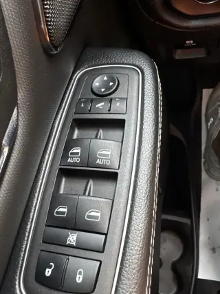 Ram 1500 2024 4x4 Rebel 4 puertas Cabina Crew 5.6 pies. Pickup SB