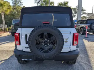 Ford Bronco 2024 4x4 Black Diamond 4 puertas SUV