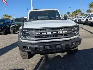 Ford Bronco 2024 4x4 Black Diamond 4 puertas SUV