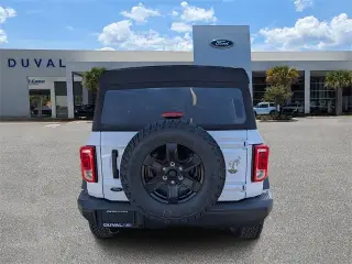 Ford Bronco 2024 4x4 Black Diamond 4 puertas SUV