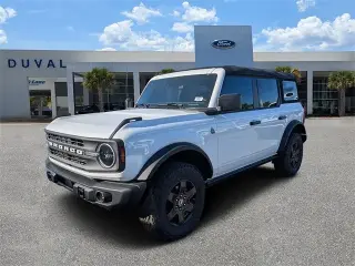 Ford Bronco 2024 4x4 Black Diamond 4 puertas SUV