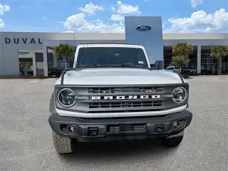 Ford Bronco 2024 4x4 Black Diamond 4 puertas SUV