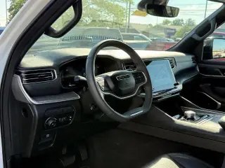Jeep Wagoneer 2024 4x4 Serie II 4 puertas SUV