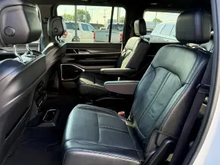 Jeep Wagoneer 2024 4x4 Serie II 4 puertas SUV