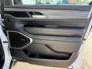Jeep Wagoneer 2024 4x4 Serie II 4 puertas SUV