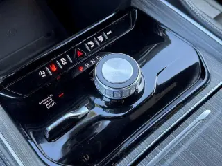 Jeep Wagoneer 2024 4x4 Serie II 4 puertas SUV