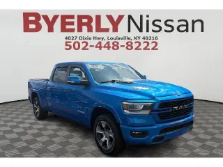 Ram 1500 2022 4x4 Laramie 4 puertas Cabina Crew 6.4 pies. Pickup SB