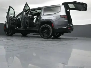Jeep Wagoneer 2023 4x4 Serie II 4 puertas SUV