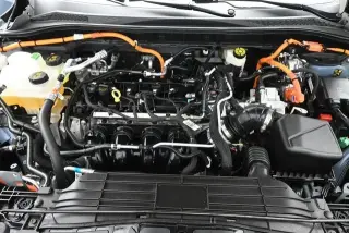 Ford Escape Híbrido Enchufable 2026 PHEV 4 puertas SUV