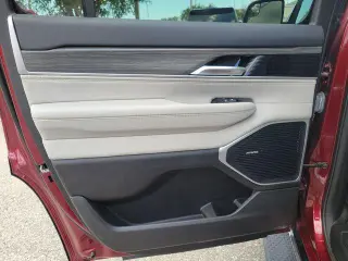 Jeep Wagoneer 2024 4x4 Serie III 4 puertas SUV