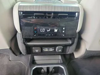 Jeep Wagoneer 2024 4x4 Serie III 4 puertas SUV