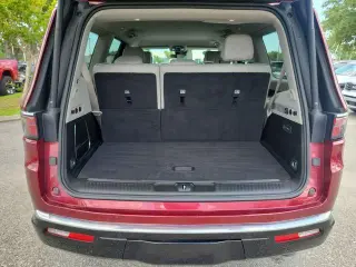 Jeep Wagoneer 2024 4x4 Serie III 4 puertas SUV