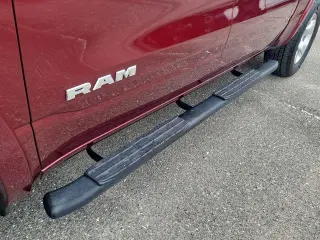 Ram 1500 2025 4x4 Big Horn 4 puertas Cabina Crew 5.6 pies. Caja corta Pickup
