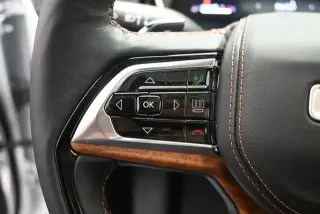 Jeep Grand Cherokee L 2023 Summit 4x4 4 puertas SUV