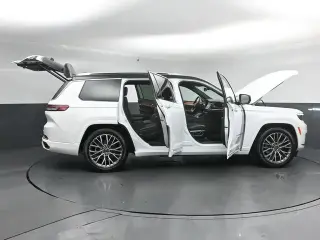 Jeep Grand Cherokee L 2023 Summit 4x4 4 puertas SUV