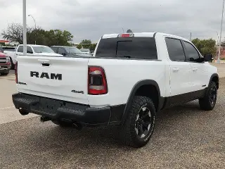 Ram 1500 2021 4x4 Rebel 4 puertas Cabina Crew 5.6 pies. Caja Pickup