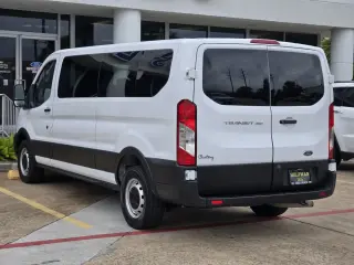 Furgoneta Ford Transit 2023 350 XL 3 puertas LWB Techo Bajo Van de Pasajeros
