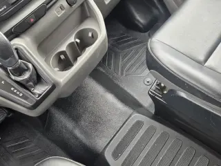 Ford Transit 2023 350 XL 3 puertas LWB Techo Bajo Furgón de Pasajeros