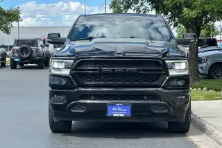 Ram 1500 2023 4x4 Big Horn 4 puertas Cabina Crew 5.6 pies. SB Pickup