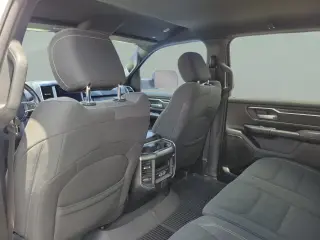 Ram 1500 2019 4x4 Big Horn 4 puertas Cabina Crew 5.6 pies. Pickup SB