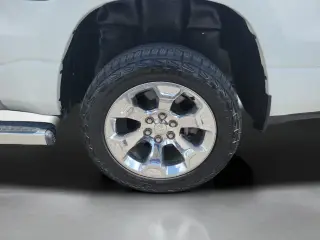 Ram 1500 2019 4x4 Big Horn 4 puertas Cabina Crew 5.6 pies. Pickup SB