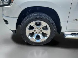 Ram 1500 2019 4x4 Big Horn 4 puertas Cabina Crew 5.6 pies. Pickup SB