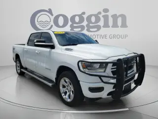 Ram 1500 2019 4x4 Big Horn 4 puertas Cabina Crew 5.6 pies. Pickup SB