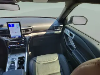 Ford Explorer 2024 AWD Platinum 4 puertas SUV