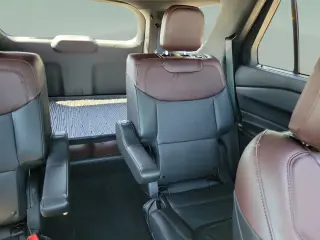 Ford Explorer 2024 AWD Platinum 4 puertas SUV