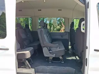 Furgoneta Ford Transit 2024 350 XL 3 puertas LWB Techo Medio Van de Pasajeros