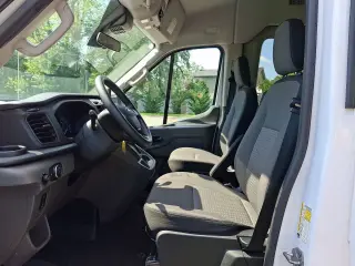 Furgoneta Ford Transit 2024 350 XL 3 puertas LWB Techo Medio Van de Pasajeros