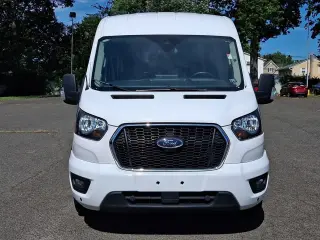 Furgoneta Ford Transit 2024 350 XL 3 puertas LWB Techo Medio Van de Pasajeros