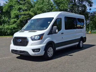 Furgoneta Ford Transit 2024 350 XL 3 puertas LWB Techo Medio Van de Pasajeros