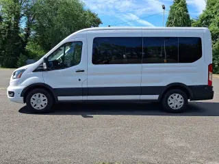 Furgoneta Ford Transit 2024 350 XL 3 puertas LWB Techo Medio Van de Pasajeros