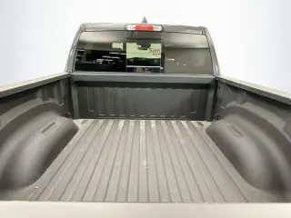 Ram 1500 2025 4x4 Tradesman 4 puertas Cabina Crew 5.6 pies. Caja corta Pickup