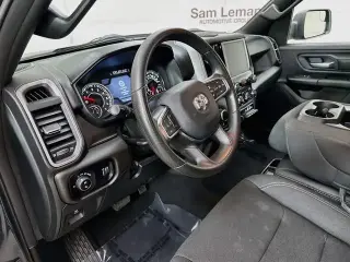 Ram 1500 2025 4x4 Tradesman 4 puertas Cabina Crew 5.6 pies. Caja corta Pickup